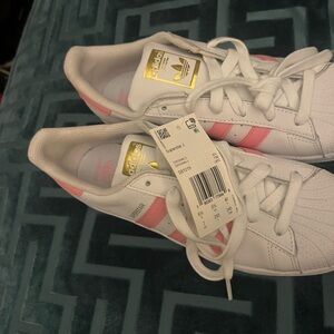 Adidas Women's Sneakers in White and Pink